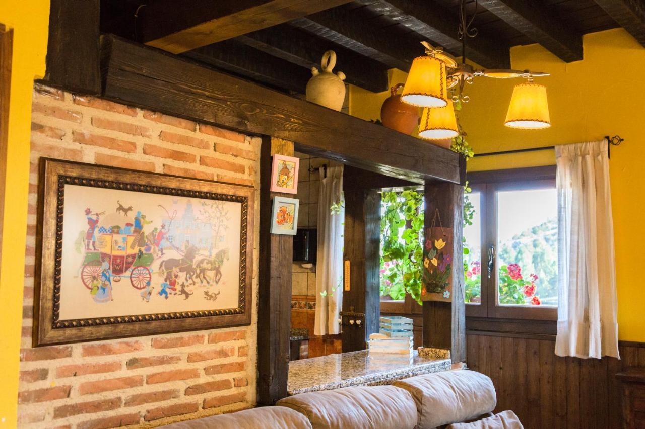 El Nido Del Mirlo Vila Casarejos Exterior foto